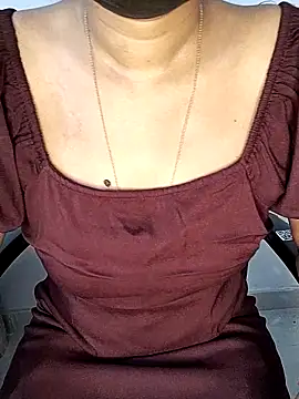 Ms Neera online show from February 2025 02:06:02 PM