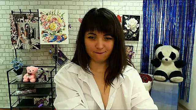 Darina M  online show from February 2025 01:32:01 PM