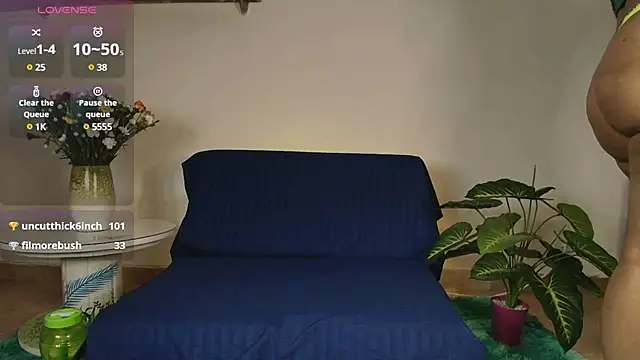 Elliee  online show from January 2025 08:12:01 PM