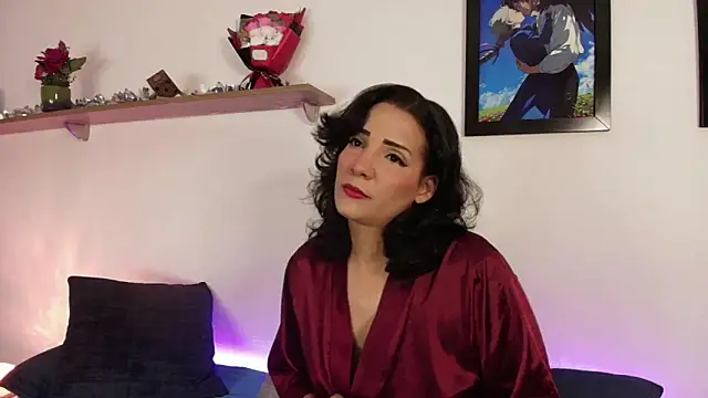 Elliee  online show from September 2025 05:57:01 PM