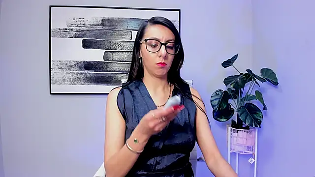 luna willians online show from January 2025 12:56:01 PM