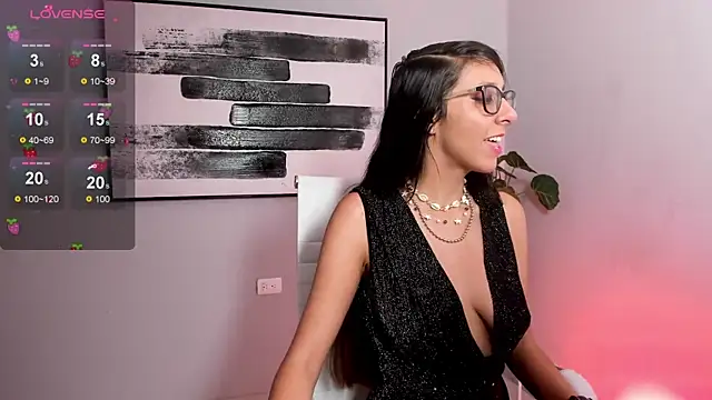 luna willians online show from March 2025 12:09:01 PM