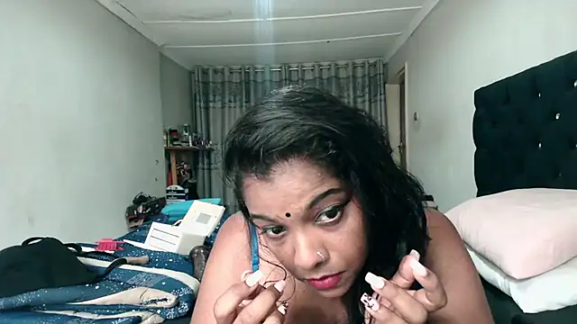 Indianmayaxoxo online show from January 2026 10:18:01 AM