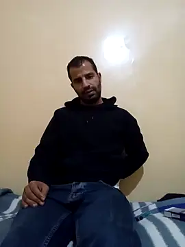 Snapshot of Bisex_activ19 chatting on December 2024 04:18:01 PM Bisex activ19 online show from December 2024 04:18:01 PM