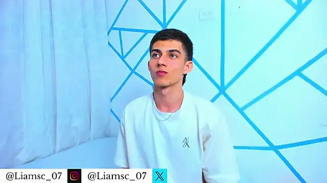 liam scott77 online show from November 2025 10:02:01 PM