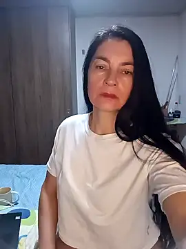 renata hot1 online show from January 2025 05:01:02 AM