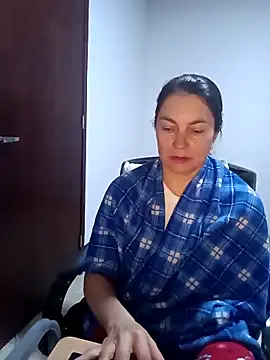 renata hot1 online show from March 2025 03:40:01 AM