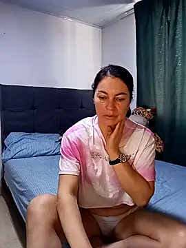 renata hot1 online show from March 2025 07:38:01 PM