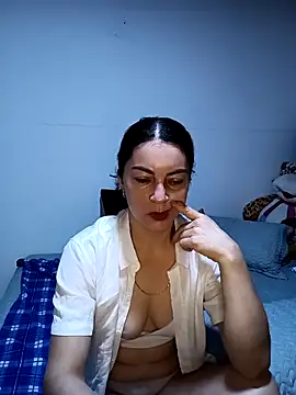 Snapshot of renata_hot1 chatting on March 2026 11:22:01 PM renata hot1 online show from March 2026 11:22:01 PM