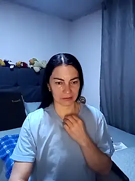 Snapshot of renata_hot1 chatting on April 2026 01:28:02 AM renata hot1 online show from April 2026 01:28:02 AM