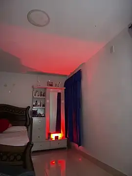 cristina1800 online show from March 2026 06:59:01 AM