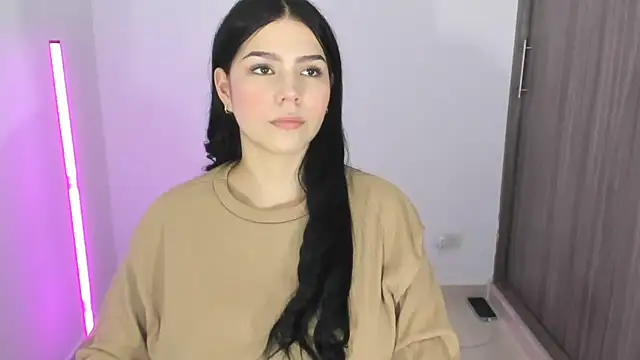 Natasha su  online show from November 2025 07:32:02 PM