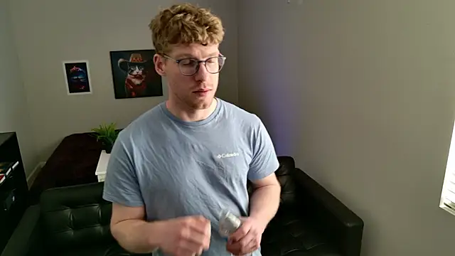 BlueEyedTallGuy94 online show from February 2026 09:48:02 PM