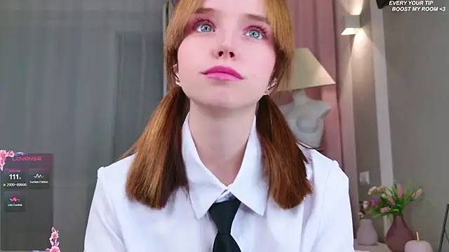 b4by LoL1 online show from October 2025 01:23:02 PM