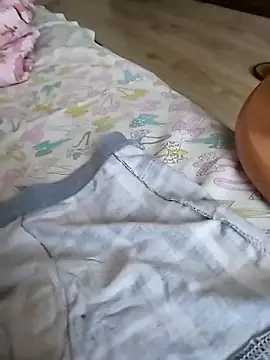 Grig1982 online show from October 2025 06:14:02 AM