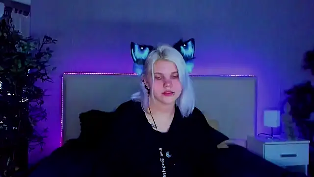 JoannLowe online show from January 2025 08:41:01 PM