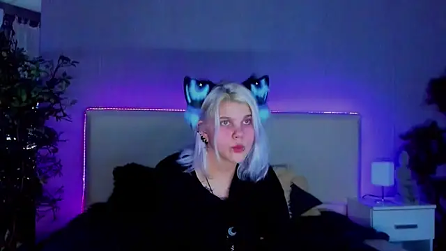 JoannLowe online show from January 2025 11:43:01 PM