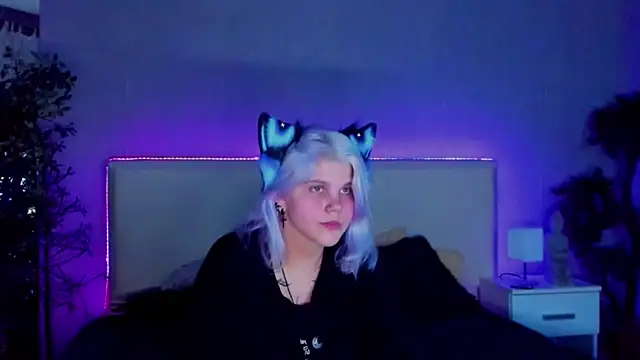 JoannLowe online show from January 2025 09:17:02 PM