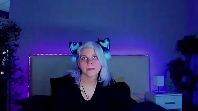 JoannLowe online show from January 2025 09:16:01 PM