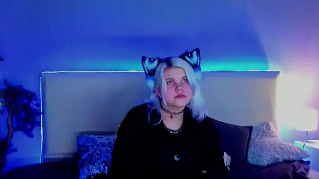 JoannLowe online show from March 2025 12:04:02 AM