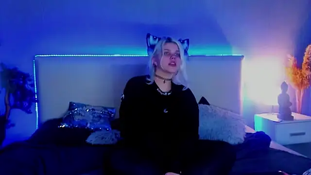 JoannLowe online show from March 2025 03:01:02 AM