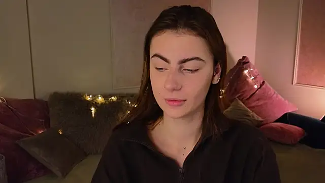 Snapshot of tomorrows_day chatting on November 2025 09:27:01 PM tomorrows day online show from November 2025 09:27:01 PM