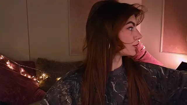 Snapshot of tomorrows_day chatting on November 2025 09:17:01 PM tomorrows day online show from November 2025 09:17:01 PM