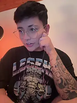 Ashley Chriss online show from January 2025 03:05:02 AM