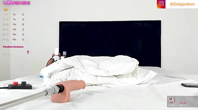 Dalejandr0 online show from December 2024 08:26:02 PM