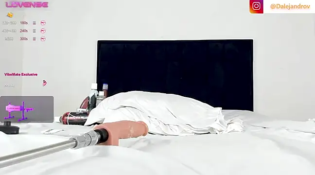 Dalejandr0 online show from December 2024 11:29:01 PM