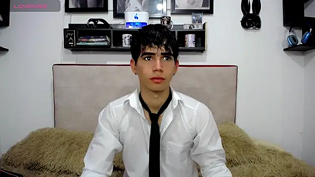 Tayson Rivers online show from March 2025 08:17:01 PM