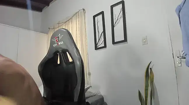 Snapshot of miguel_hz chatting on February 2025 08:17:02 PM miguel hz online show from February 2025 08:17:02 PM