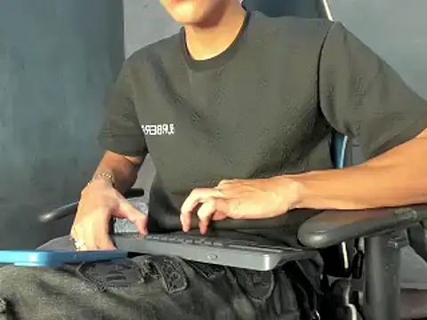 Snapshot of miguel_hz chatting on March 2025 09:37:02 PM miguel hz online show from March 2025 09:37:02 PM