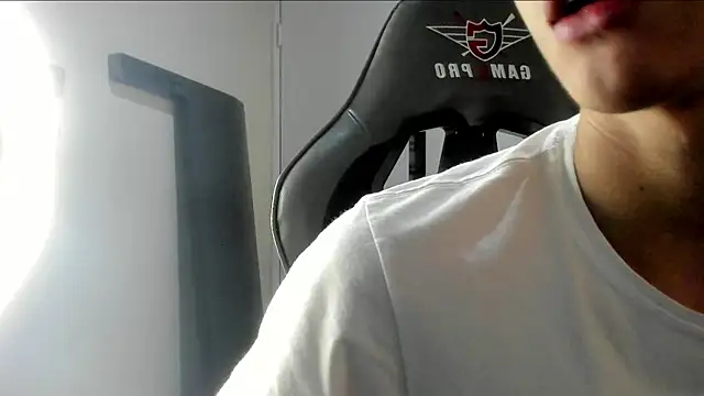 Snapshot of miguel_hz chatting on March 2025 08:16:02 PM miguel hz online show from March 2025 08:16:02 PM