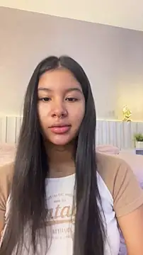 Snapshot of Aida_moreno chatting on May 2026 11:48:02 AM Aida moreno online show from May 2026 11:48:02 AM