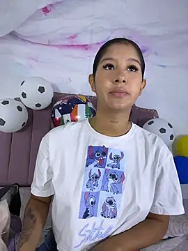 Snapshot of Aida_moreno chatting on June 2026 11:52:01 AM Aida moreno online show from June 2026 11:52:01 AM
