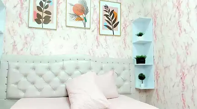 VICTORIA HOUSTON online show from January 2025 09:35:02 AM