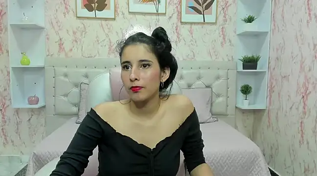 VICTORIA HOUSTON online show from February 2025 03:30:02 AM