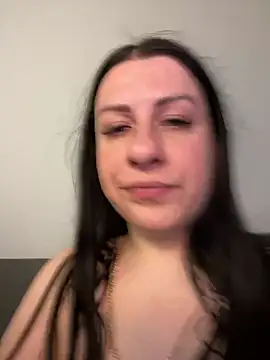 Evelinia online show from March 2025 01:53:02 PM