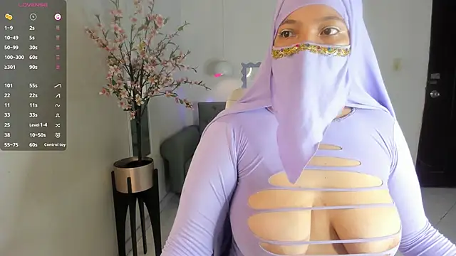 malak nanyy online show from September 2025 09:11:02 AM