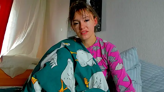 foxy blond online show from September 2025 01:07:01 AM