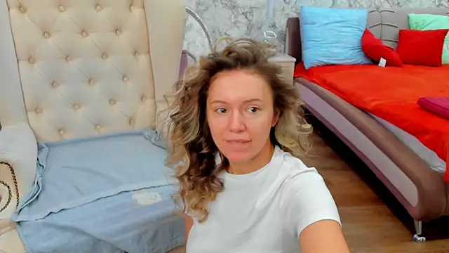 foxy blond online show from February 2026 12:32:01 AM