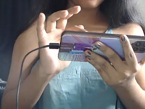 Snapshot of DevilErin chatting on December 2024 09:09:02 PM DevilErin online show from December 2024 09:09:02 PM