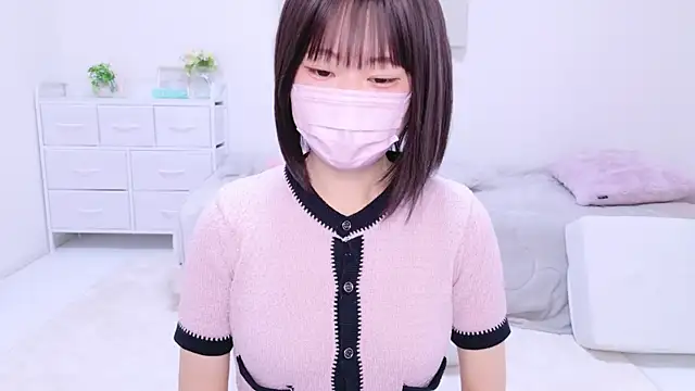 Snapshot of Im_Yu-na chatting on December 2024 01:17:01 PM Im Yu-na online show from December 2024 01:17:01 PM