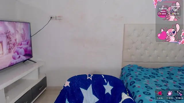 Snapshot of DannaDocell chatting on February 2026 07:01:01 AM DannaDocell online show from February 2026 07:01:01 AM