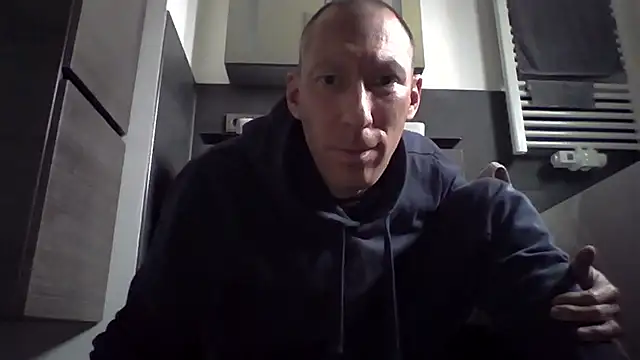 Snapshot of JAK-81 chatting on March 2026 07:23:01 AM JAK-81 online show from March 2026 07:23:01 AM