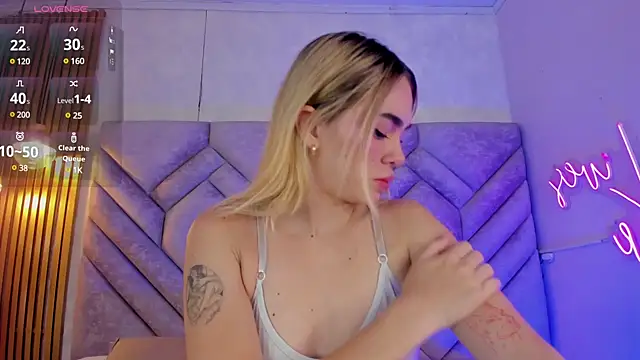 Lucy Vega online show from December 2024 12:07:02 PM