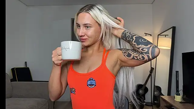 AnneBall online show from October 2025 02:04:01 PM