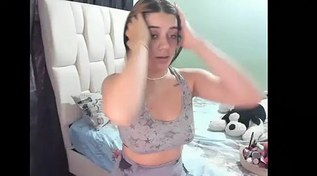 Snapshot of KittyKlum chatting on January 2025 07:50:02 PM KittyKlum online show from January 2025 07:50:02 PM