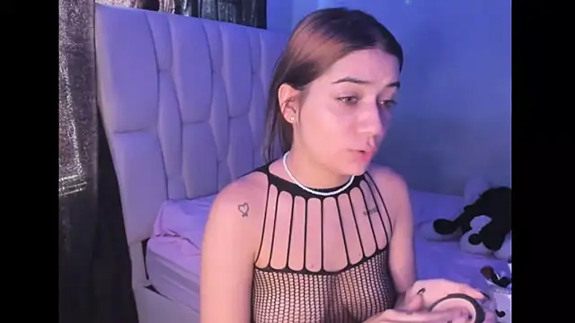 Snapshot of KittyKlum chatting on January 2025 04:06:01 PM KittyKlum online show from January 2025 04:06:01 PM